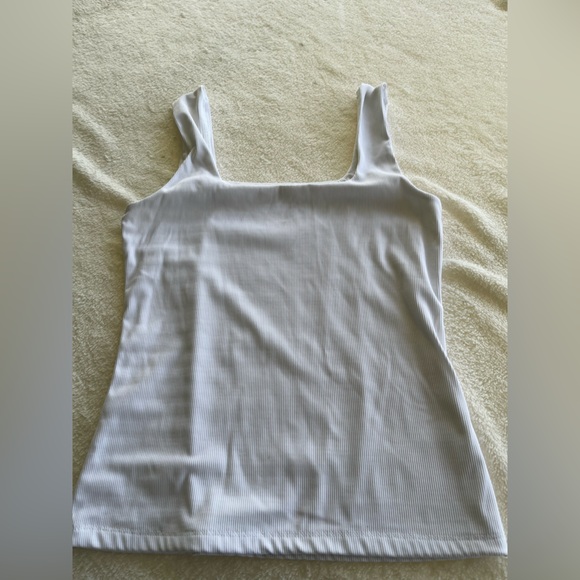 Tahari Ribbed White Tank Top Modern Essentials Stretch Size Medium - Picture 3 of 3